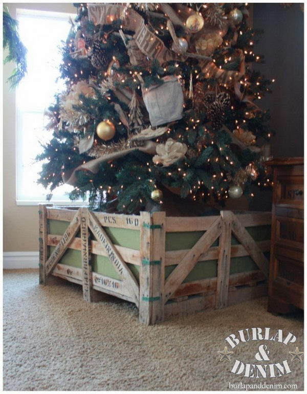 Recycled pallets for Christmas tree base