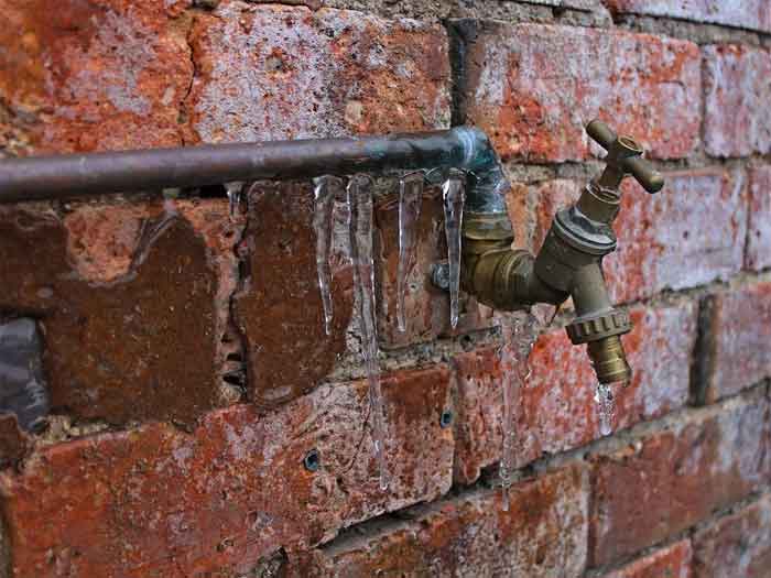Frozen water pipes, what to do
